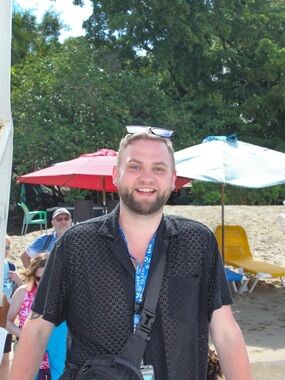 Meet your Posher, Zachary